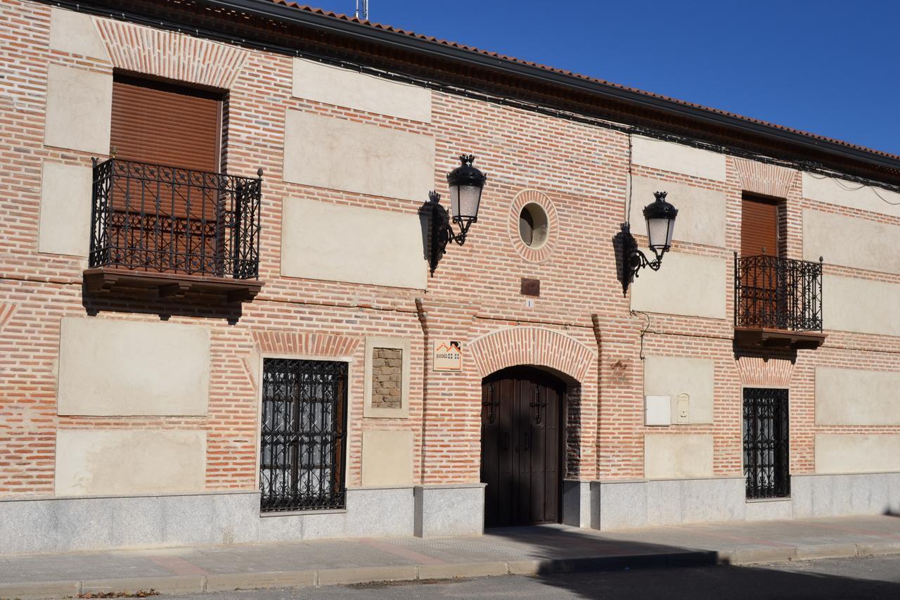 Casa Rural La Casa De Las Manuelas Horcajo de las Torres Exterior photo